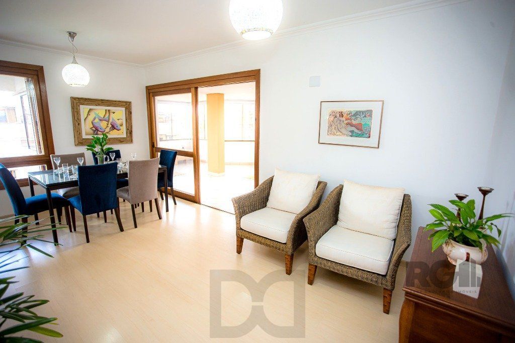 Cobertura no Jardim Planalto, de 3 dormitórios e 2 vagas com 260m² — foto 4