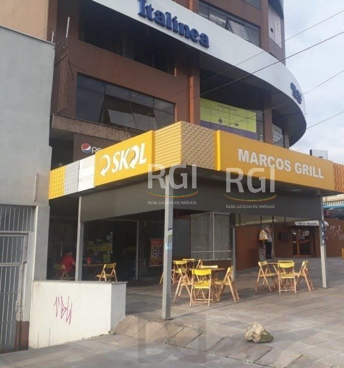 Casa Comercial para Venda - 360m², 0 dormitórios, Petrópolis — foto 18