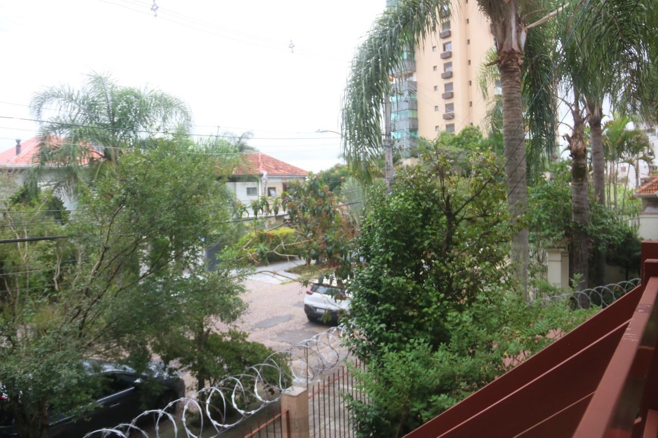 Casa 7 dormitórios 2 vagas de garagem no bairro Petrópolis — foto 18