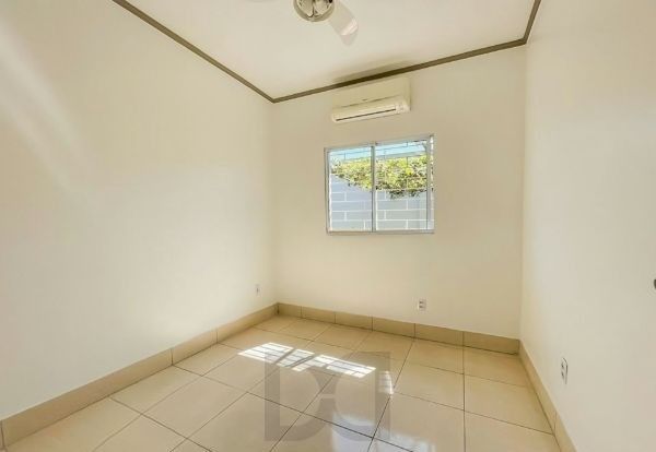 Casa no bairro Cavalhada de 3 dormitórios e 3 vagas — foto 7