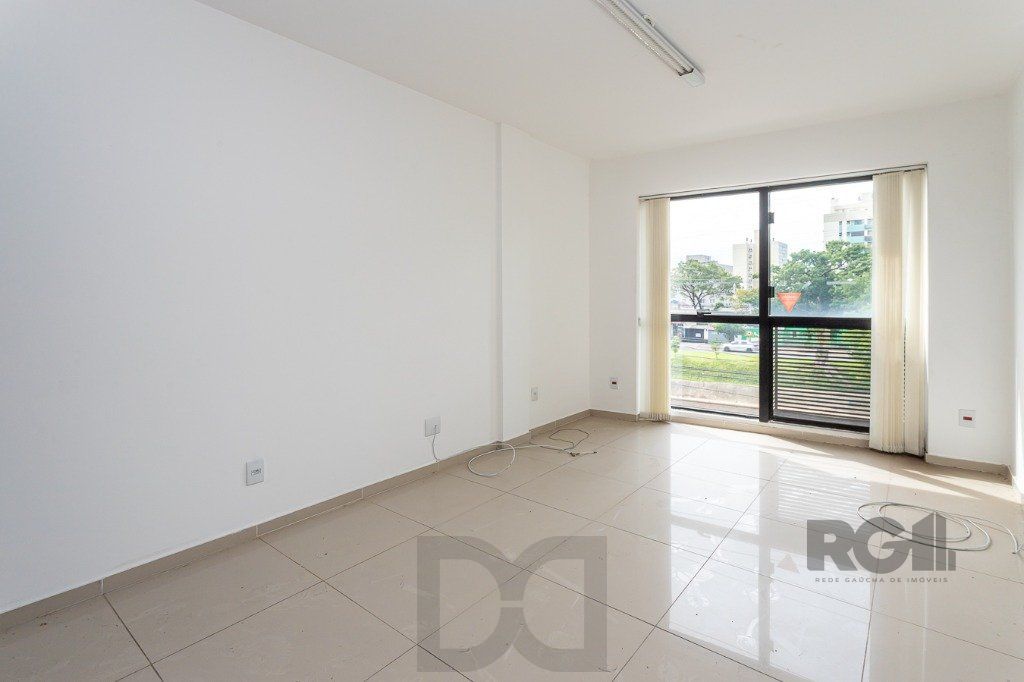 Sala comercial no Menino Deus — foto 2