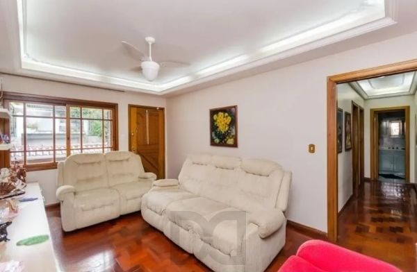 Casa / sobrado no bairro Jardim Itu de 3 dormitórios e pátio com piscina — foto 7
