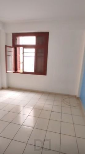 Apartamento no Centro de 3 dormitórios e dependência DESOCUPADO — foto 9