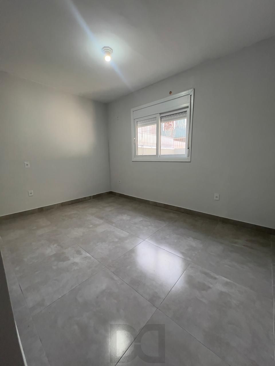 Linda Casa de 2 Dormitórios com uma suíte Localizada no Ipanema Residence Park — foto 11