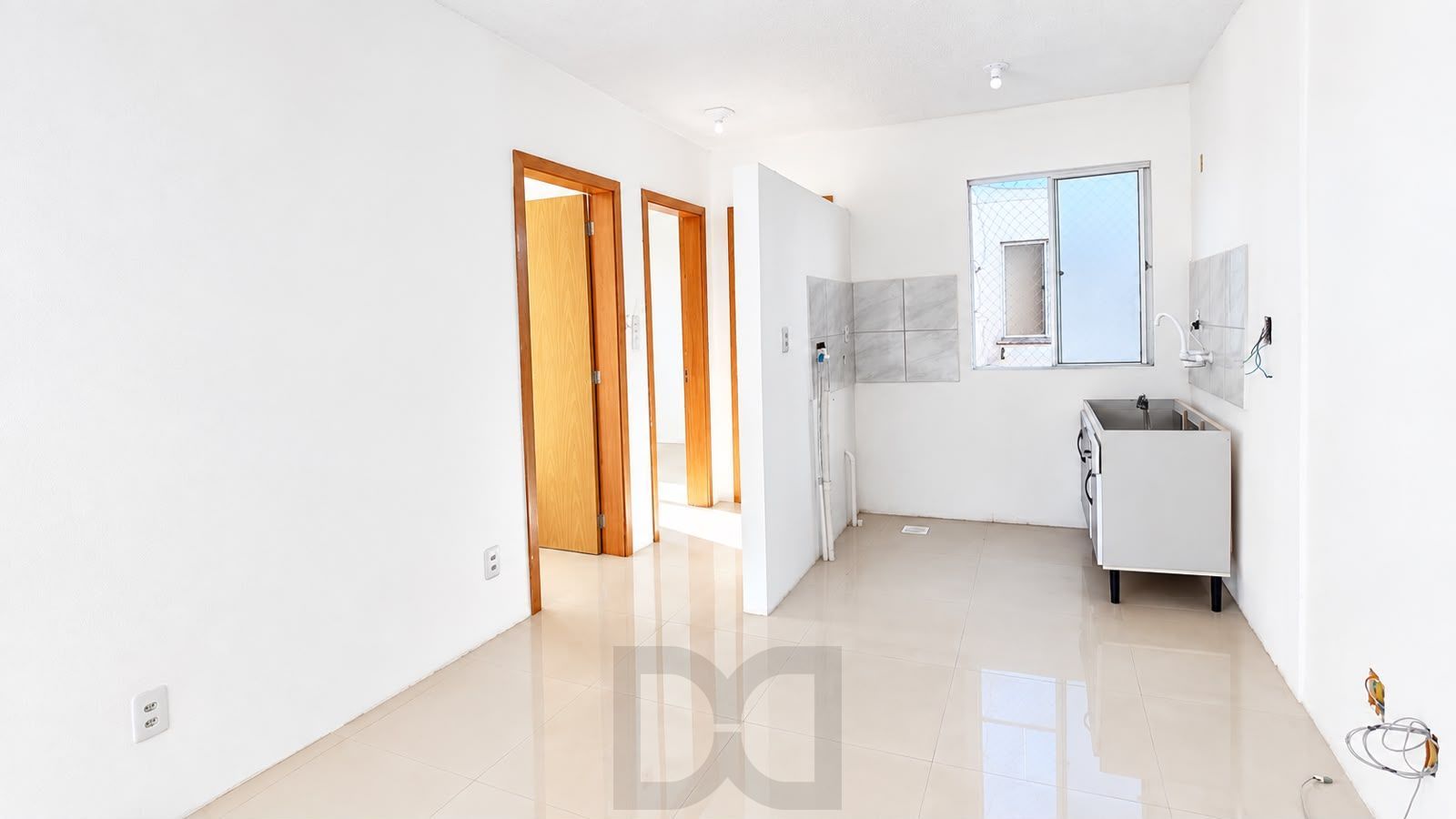 Apartamento no bairro Restinga - 2 dormitórios — foto 2
