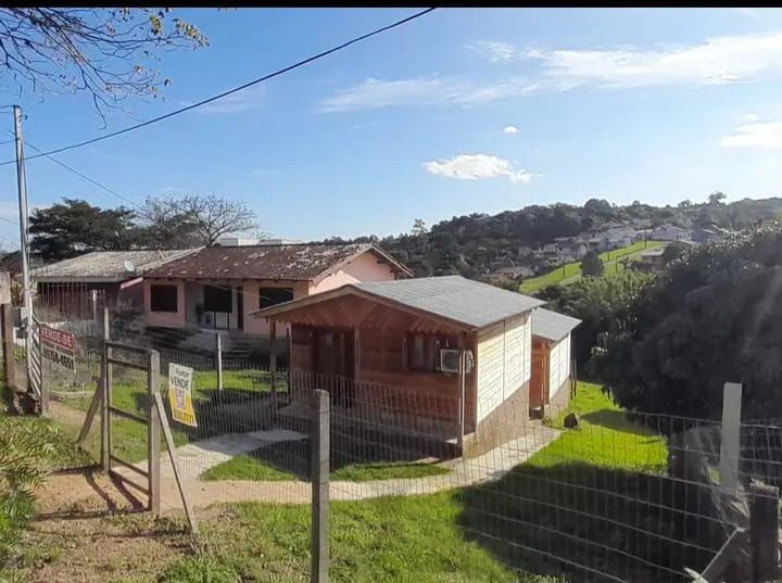 Terreno com 2 casas pré-fabricadas recém-construídas — foto 2