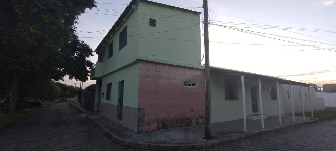 Casa no bairro Restinga - 4 dormitórios — foto 1