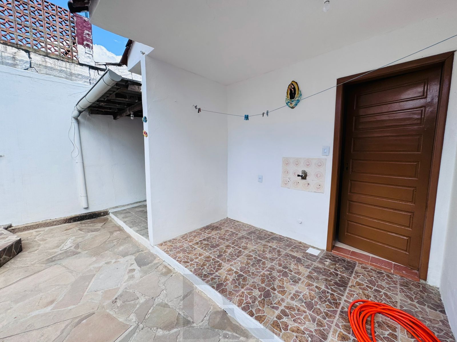 Casa no bairro Guarujá - 3 dormitórios - 1 suíte — foto 31