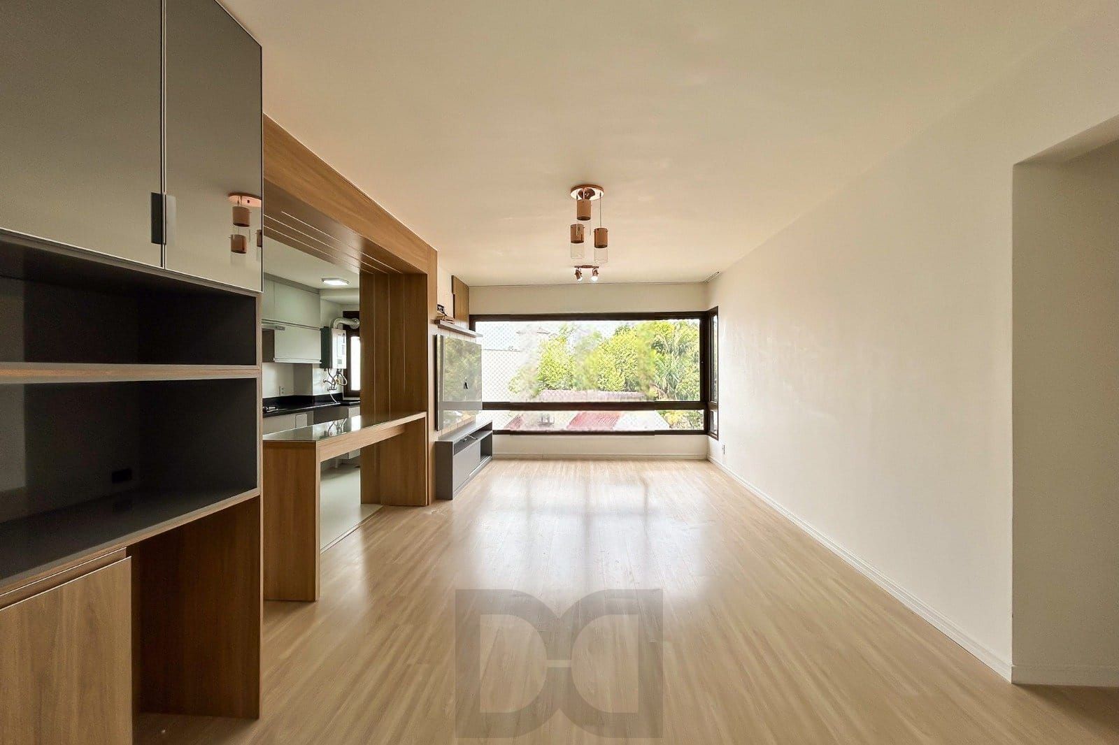 Apartamento no bairro Ipanema, 3 dormitórios - 1 suíte - 2 vagas — foto 2