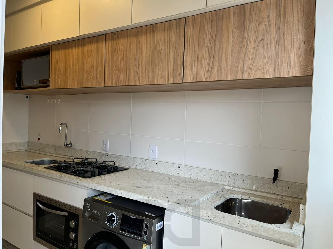 Casa Residencial à Venda no Bairro Hípica 2 dormitórios — foto 3
