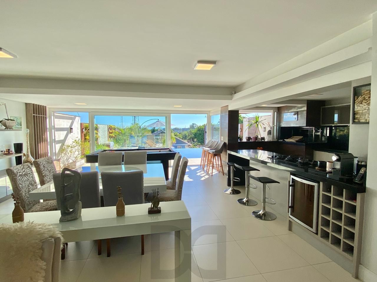 Casa em Ipanema com 4 Dormitórios sendo 3 Suíte — foto 6