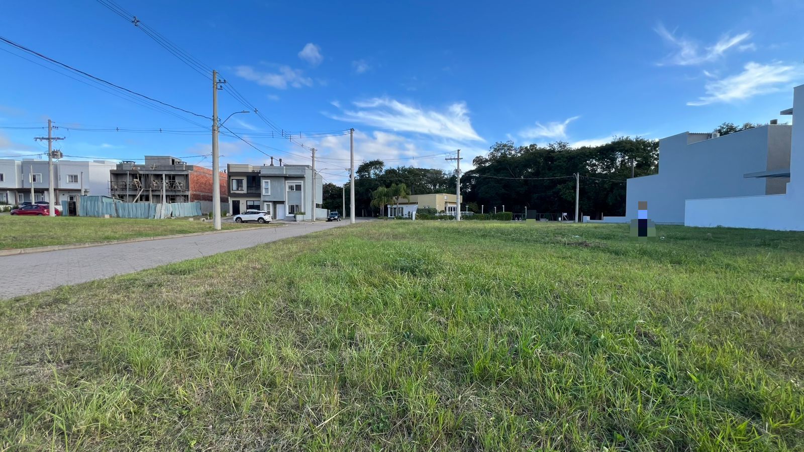 Ótimo terreno de esquina em Condomínio fechado - Cond. Ilha Verde — foto 2