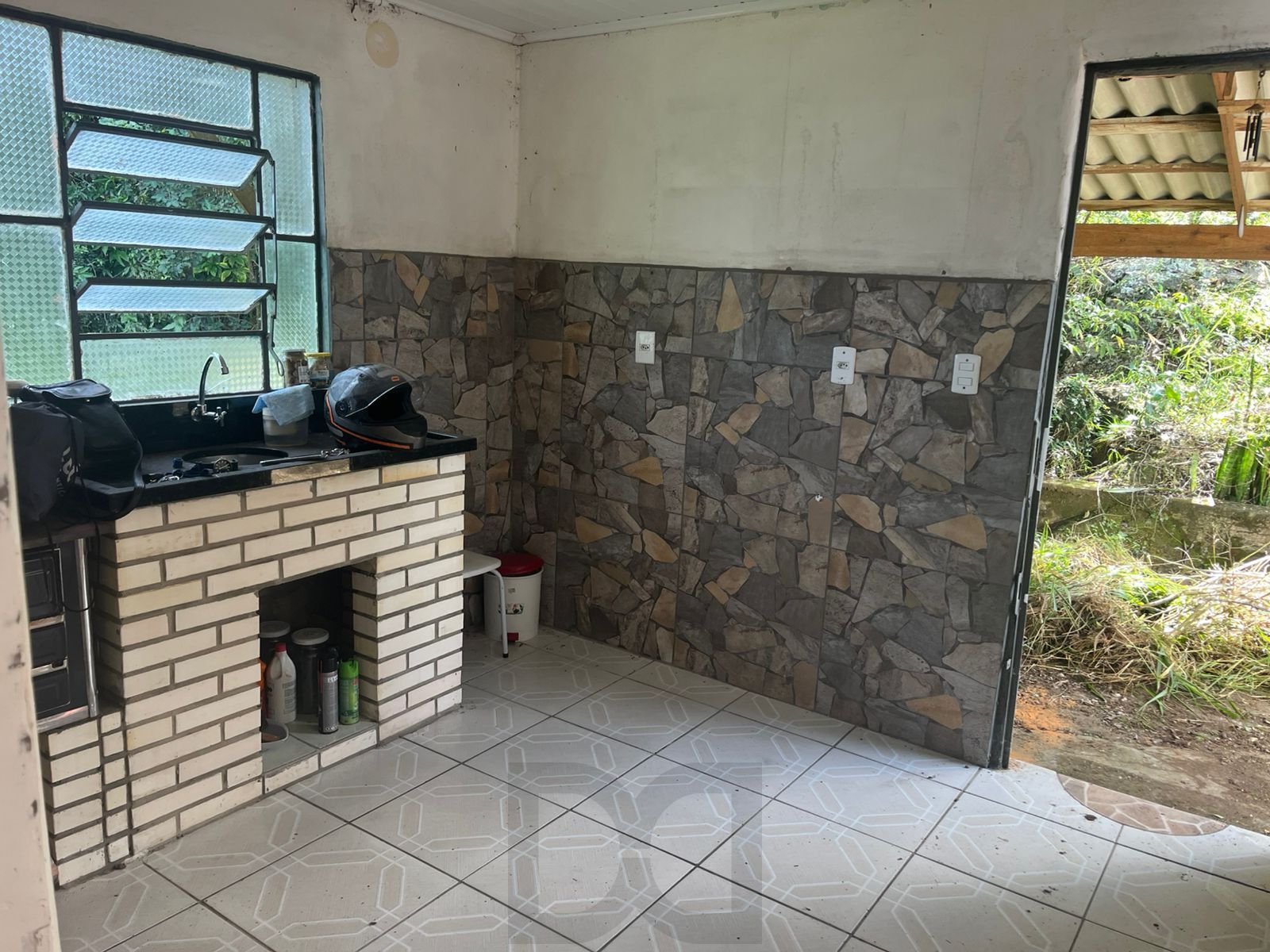 Casa no Bairro Vila Nova - 2 Dormitórios - 2 vaga de garagem — foto 4