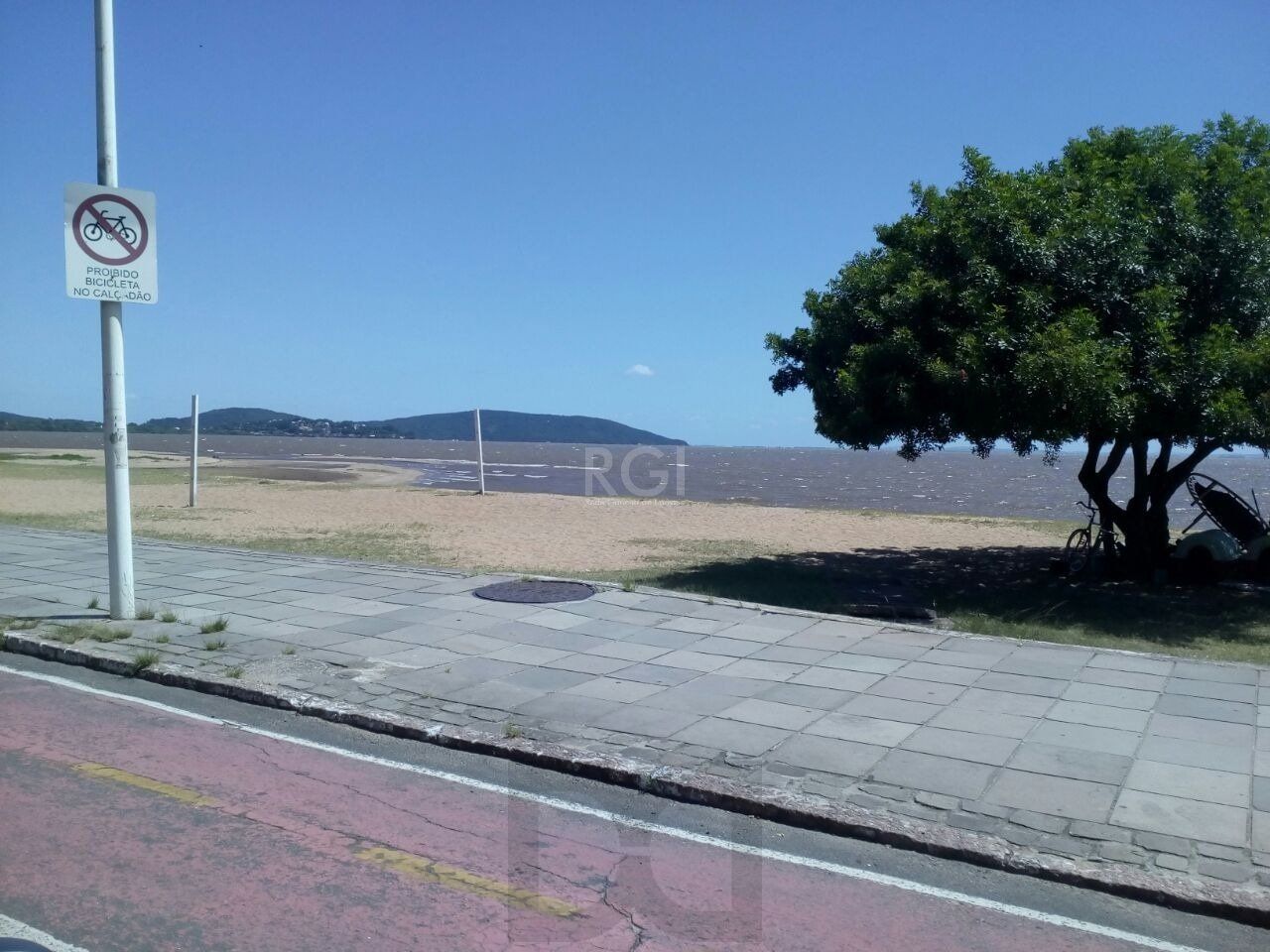 Casa no bairro Guarujá — foto 1