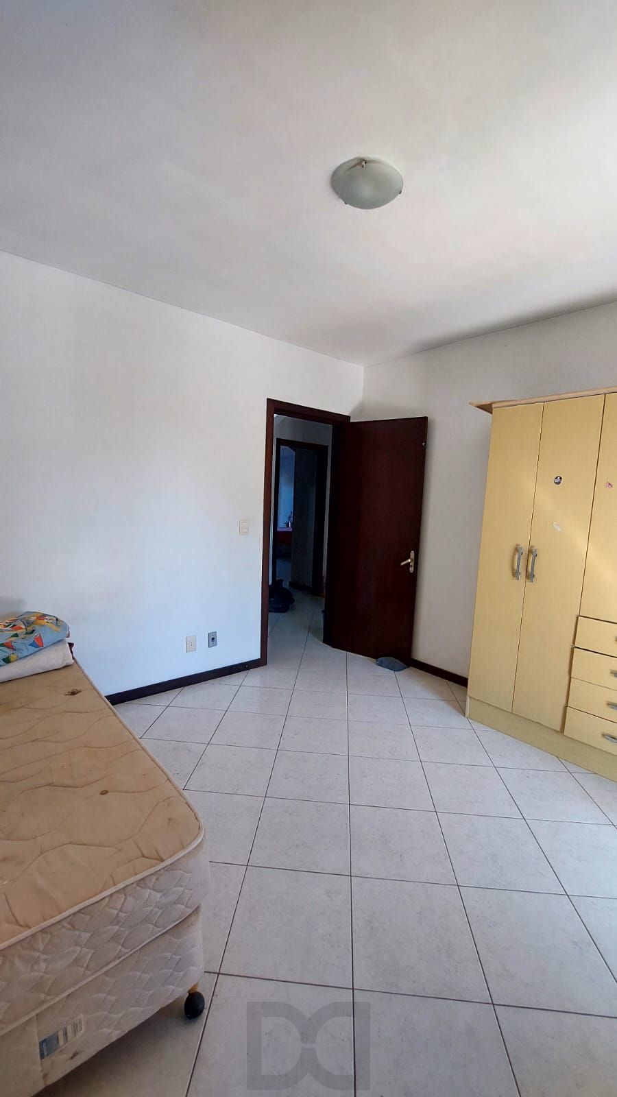 Casa no bairro Vila Nova - 4 dormitórios, Sendo 1 Suíte — foto 8