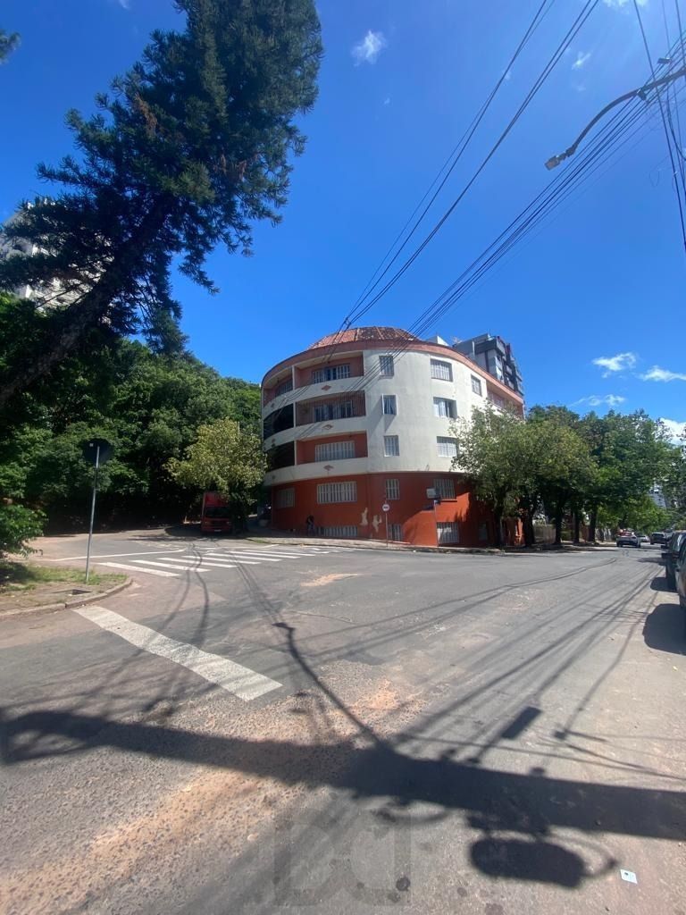 Apartamento no bairro Floresta - 3 dormitórios — foto 1