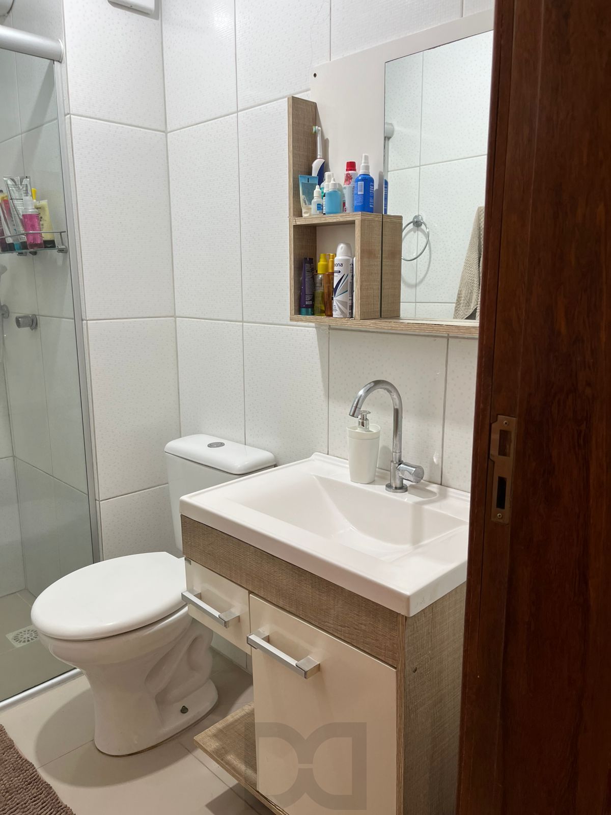 Lindo Apartamento 2 dormitórios semi mobiliado Bairro Restinga — foto 9