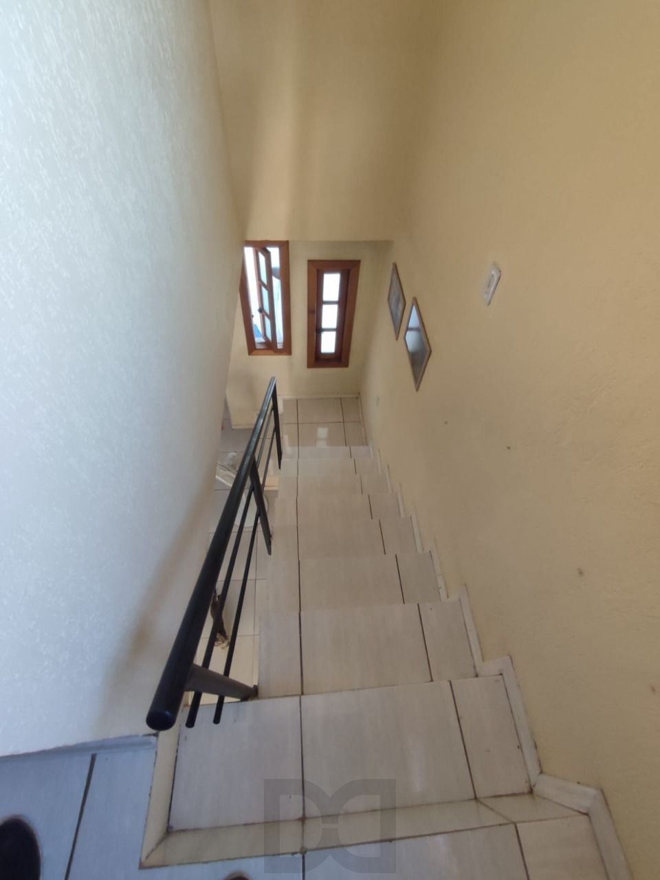 Sobrado de 3 pisos localizado no bairro Hipica - 3 Dormitórios — foto 12