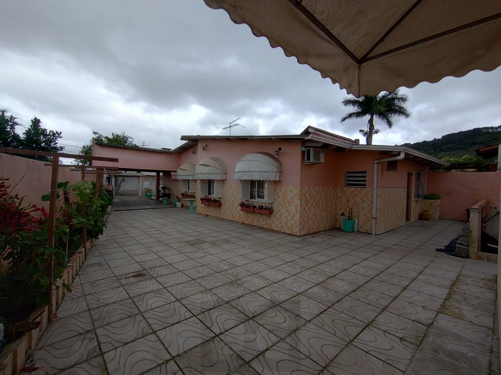Casa no bairro Aberta dos Morros - 5 dormitórios — foto 18