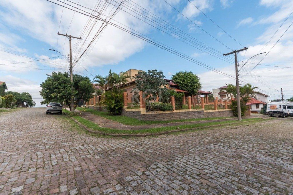 Casa no bairro Espirito Santo - 3 dormitórios — foto 11