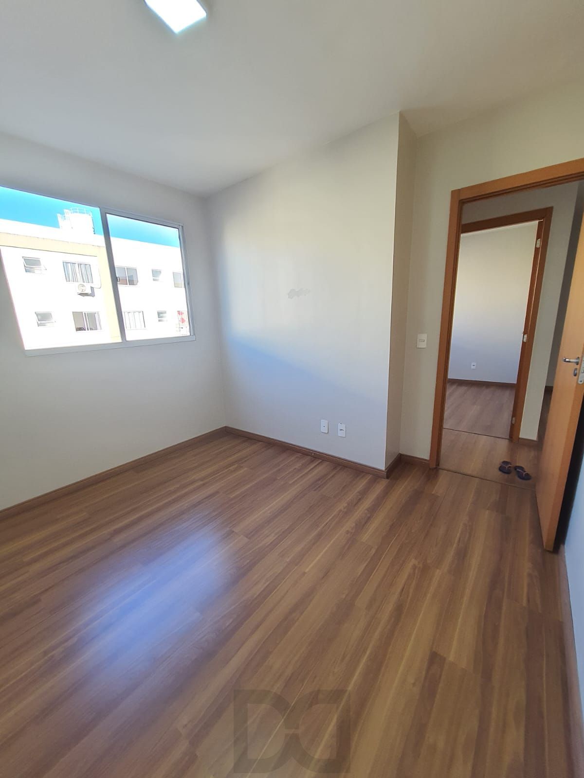 Apartamento no bairro Restinga - 2 Dormitórios com 1 vaga - Cond. Porto dos Canários — foto 4