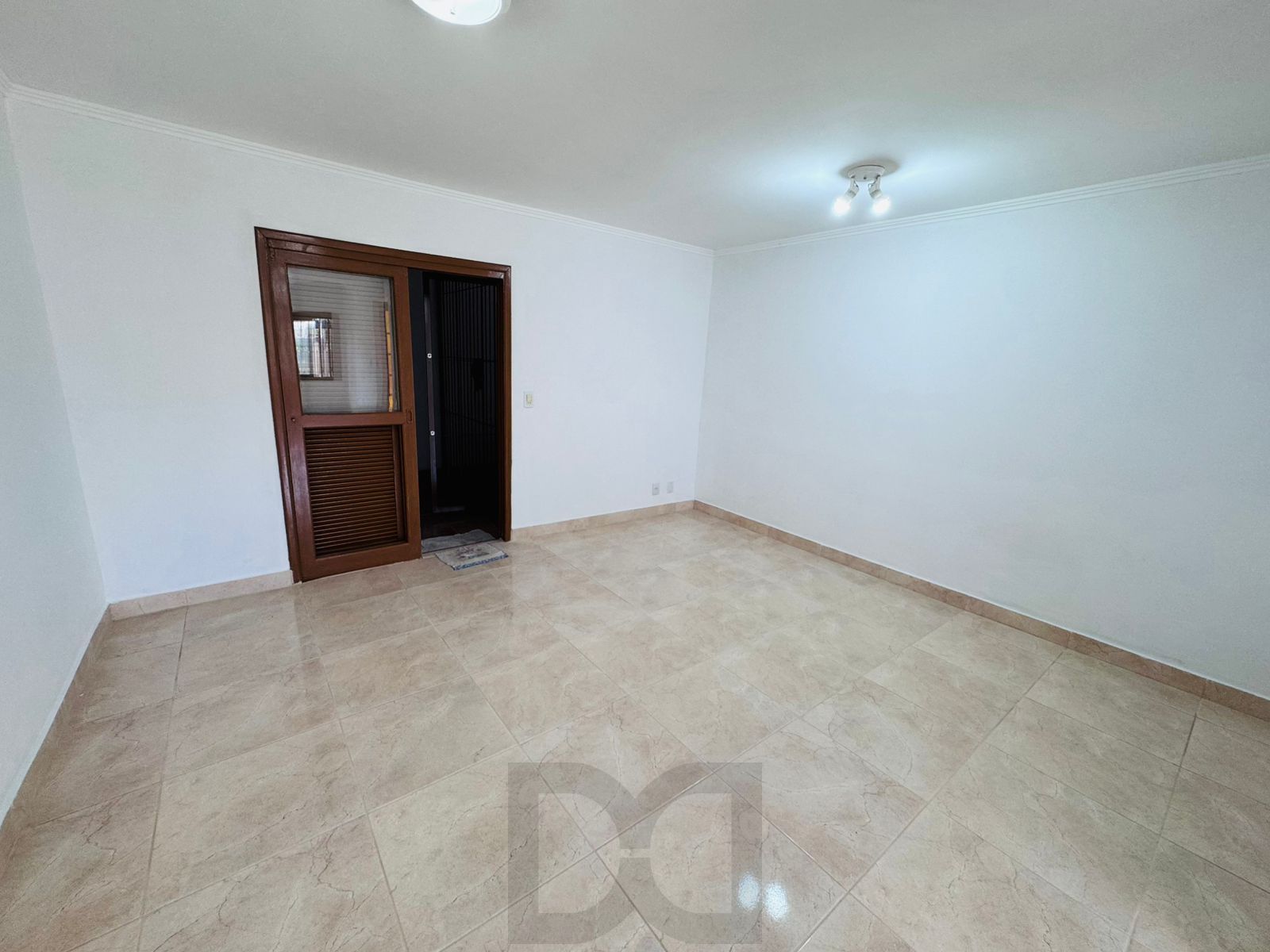Casa no bairro Guarujá - 3 dormitórios - 1 suíte — foto 21