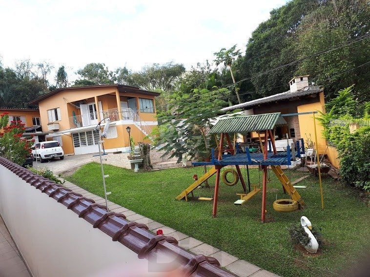 Casa com 4 dormitórios no bairro Vila Nova — foto 47