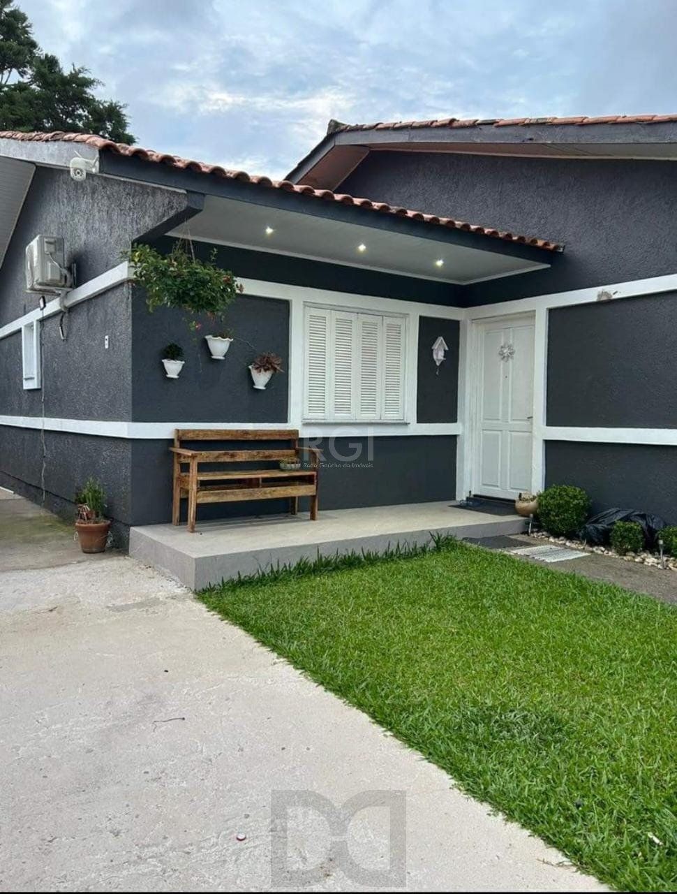 Casa no bairro Hípica - 4 dormitórios — foto 2