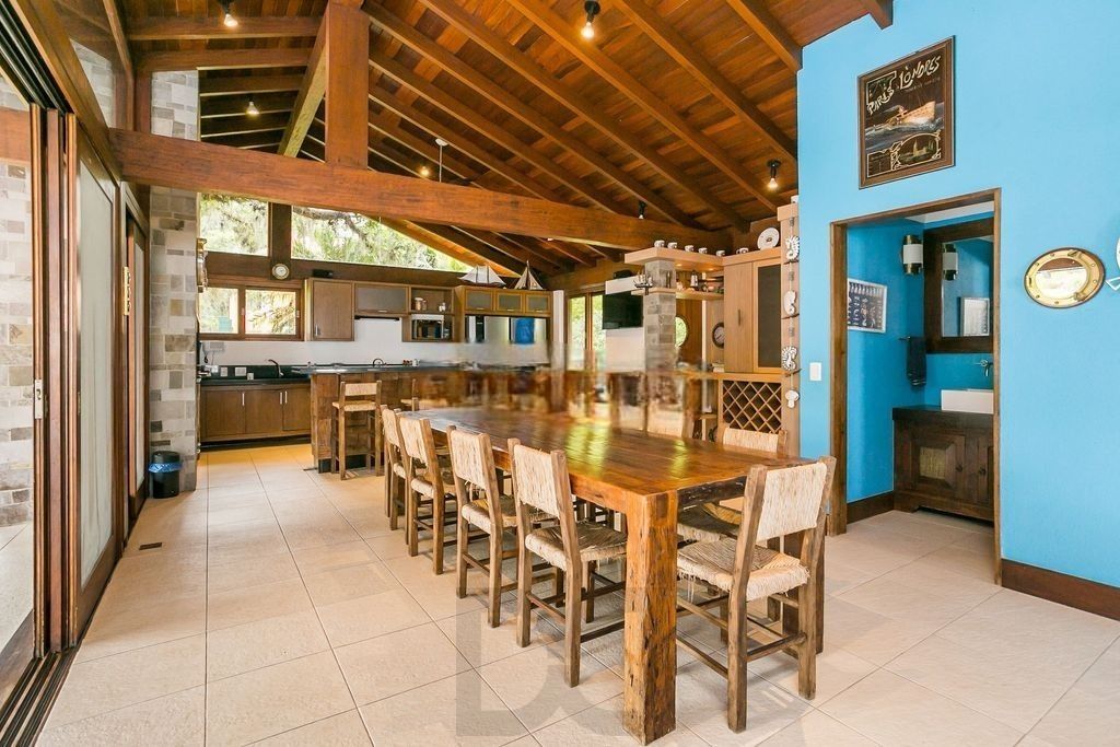 Casa no bairro Ponta Grossa com suíte presidencial — foto 36