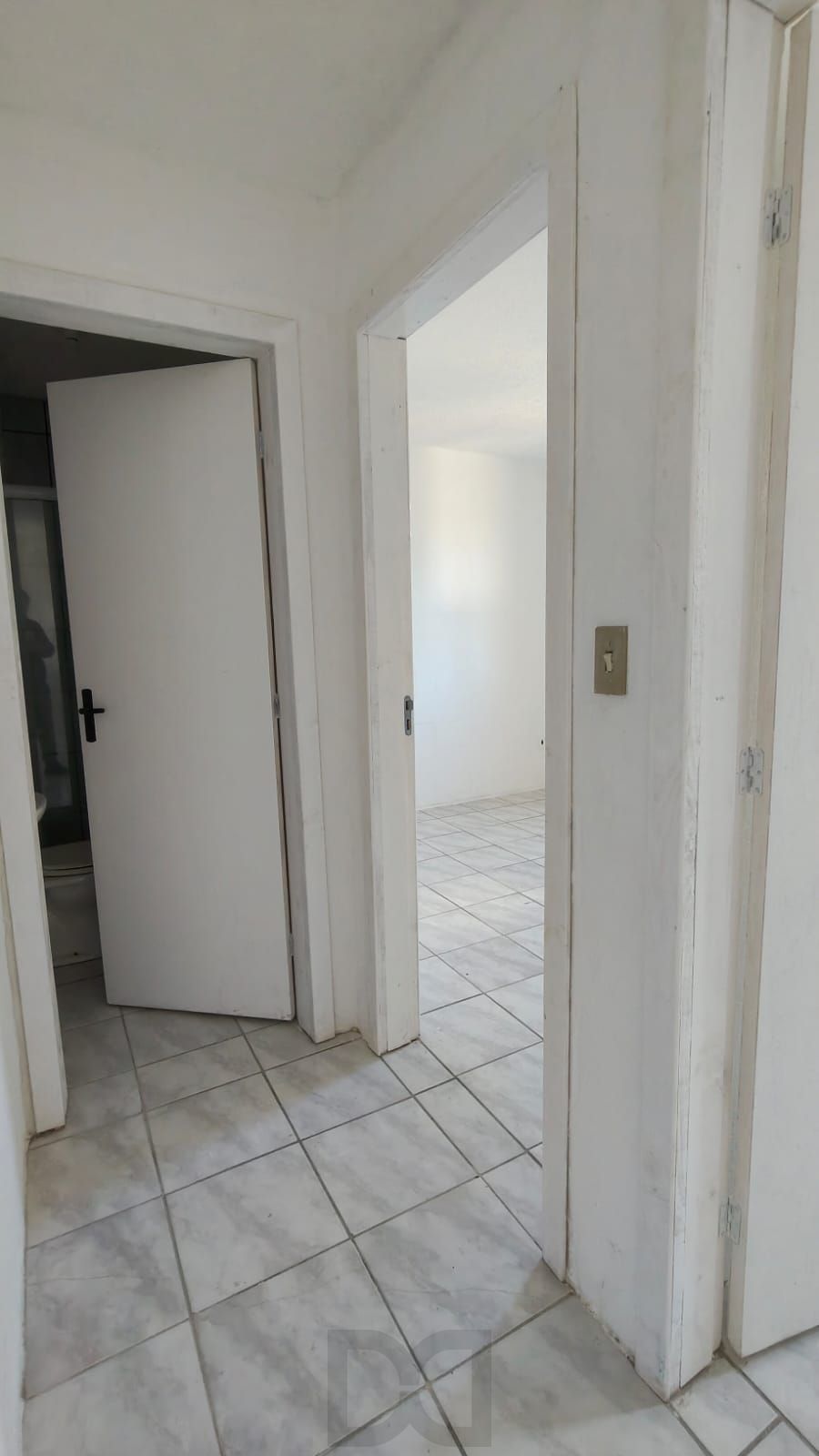 Apartamento no Bairro Lomba do Pinheiro - 2 Dormitórios — foto 8