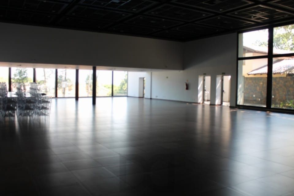 Prédio comercial no bairro Pedra Redonda — foto 9