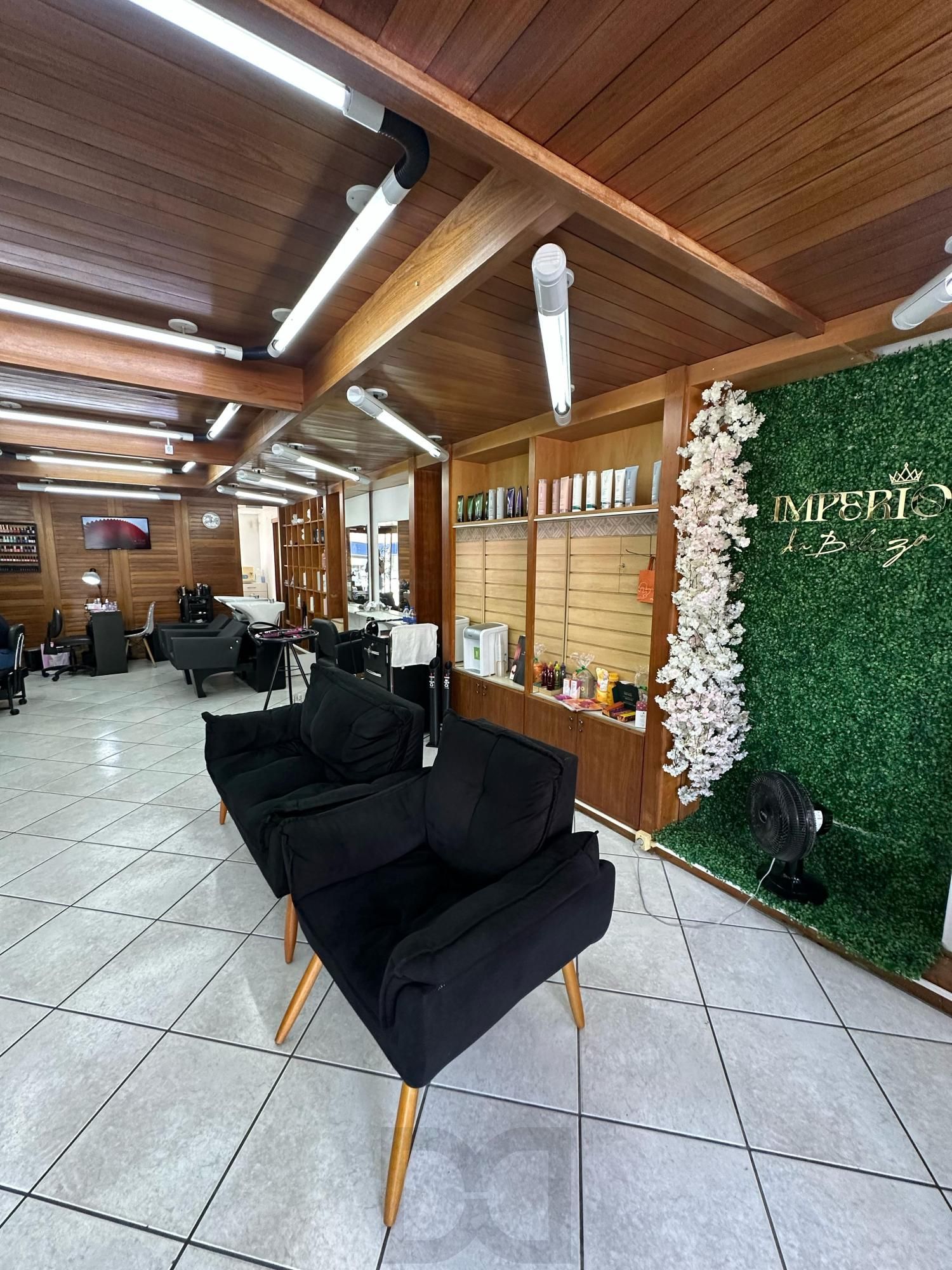 Ponto Comercial no Bairro Petrópolis no Segmento da Beleza — foto 26