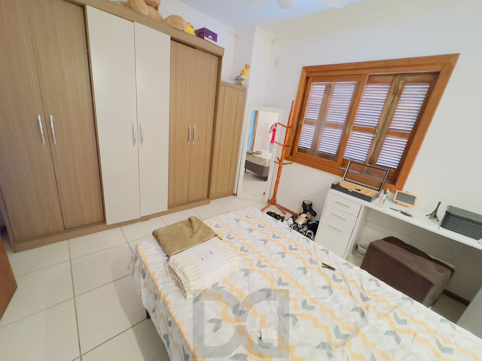 Casa no bairro Hípica - 3 dormitórios — foto 14