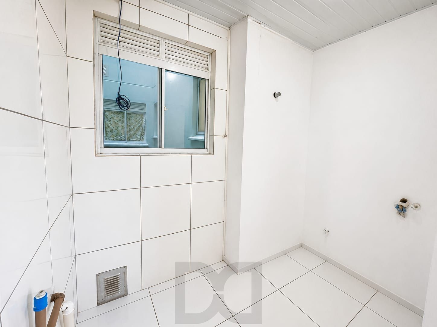 Apartamento no Bairro restinga - 2 Dormitórios — foto 2