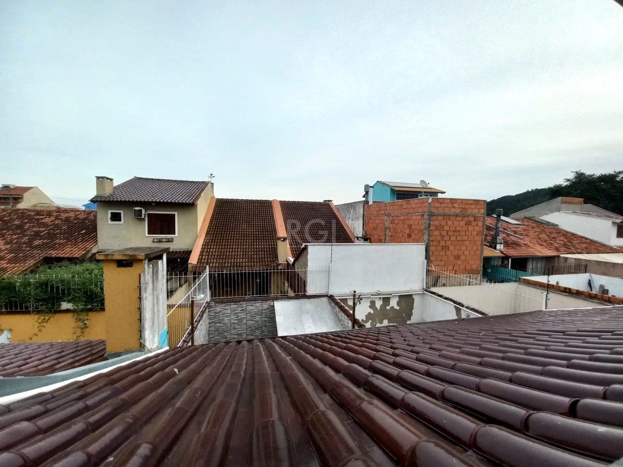Casa no bairro Aberta dos Morros - 2 dormitórios — foto 2