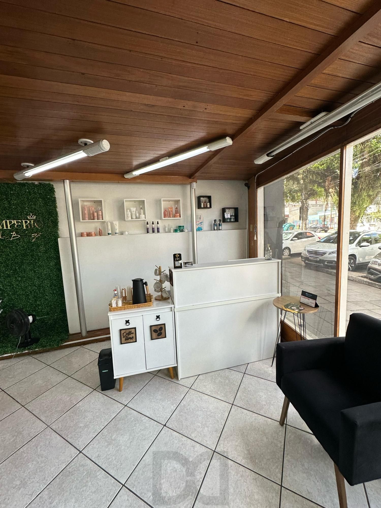 Ponto Comercial no Bairro Petrópolis no Segmento da Beleza — foto 4