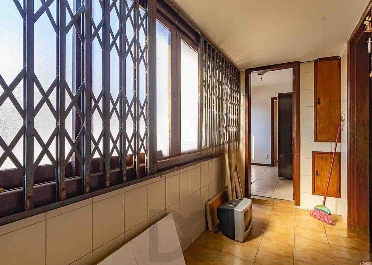 Apartamento no Bairro Jardim Lindóia -3 DORMITÓRIOS - 1 SUÍTE - 1 VAGA — foto 16