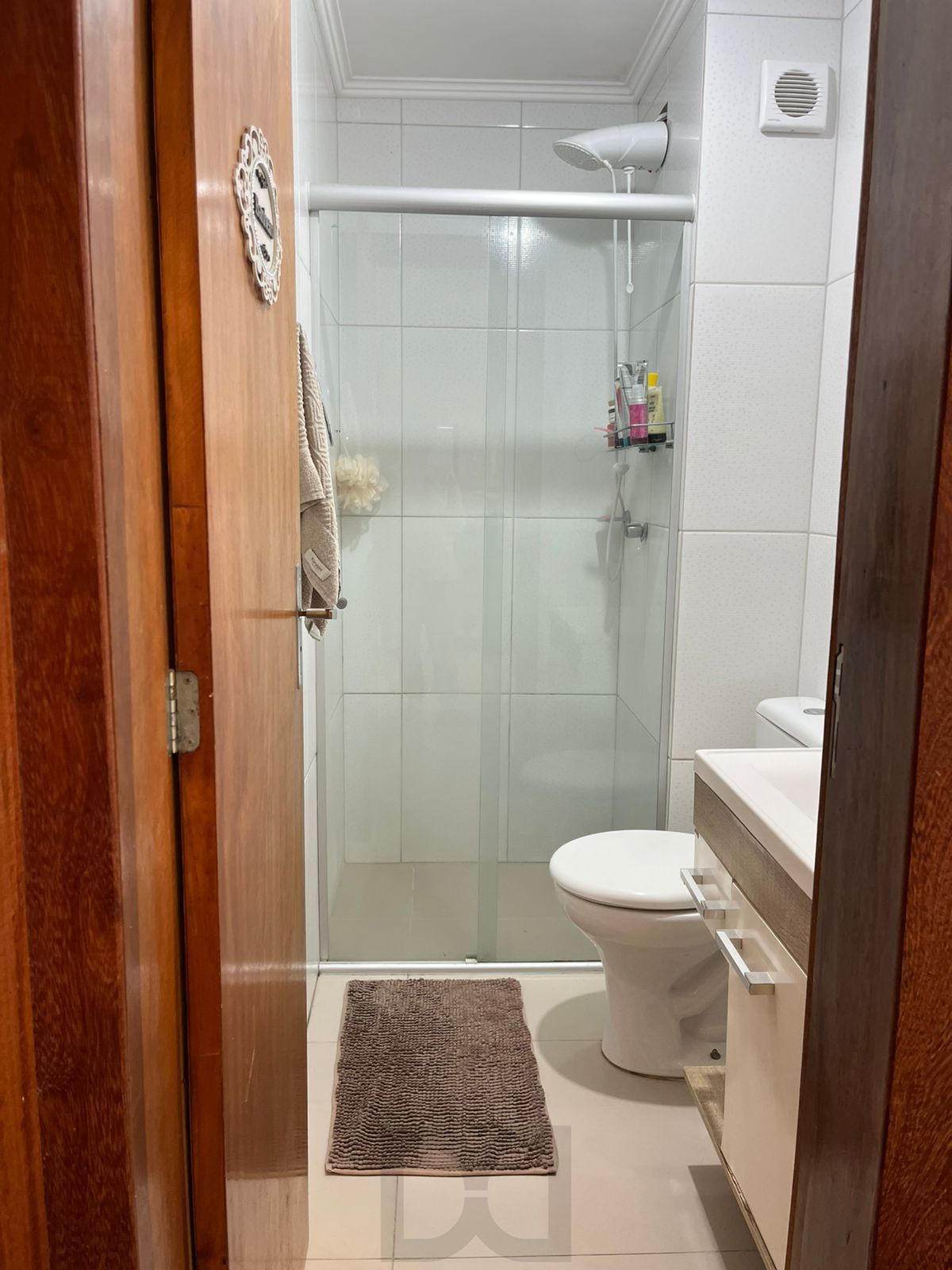 Lindo Apartamento 2 dormitórios semi mobiliado Bairro Restinga — foto 5