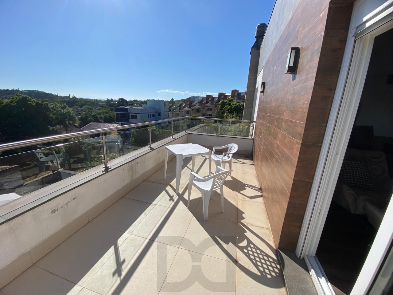 Casa em Ipanema com 4 Dormitórios sendo 3 Suíte — foto 23