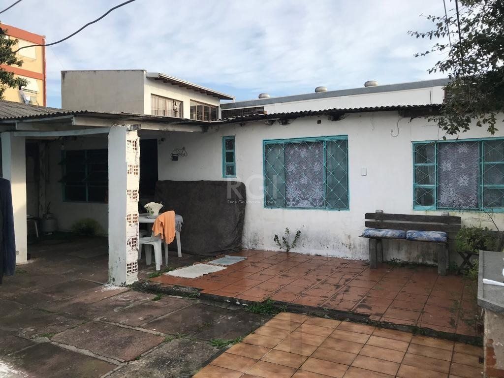 Casa no bairro Camaquã - 4 dormitórios — foto 4