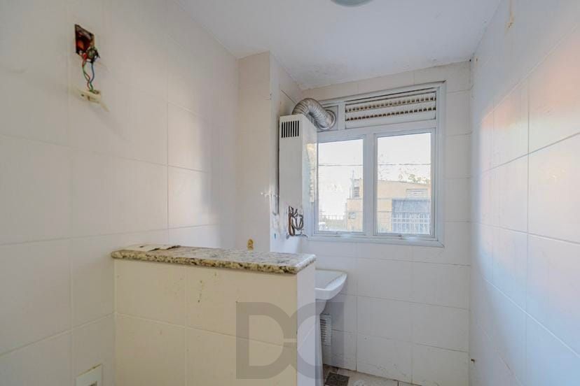 Apartamento no bairro Teresopólis - 2 dormitórios - 1 vaga de garagem — foto 12