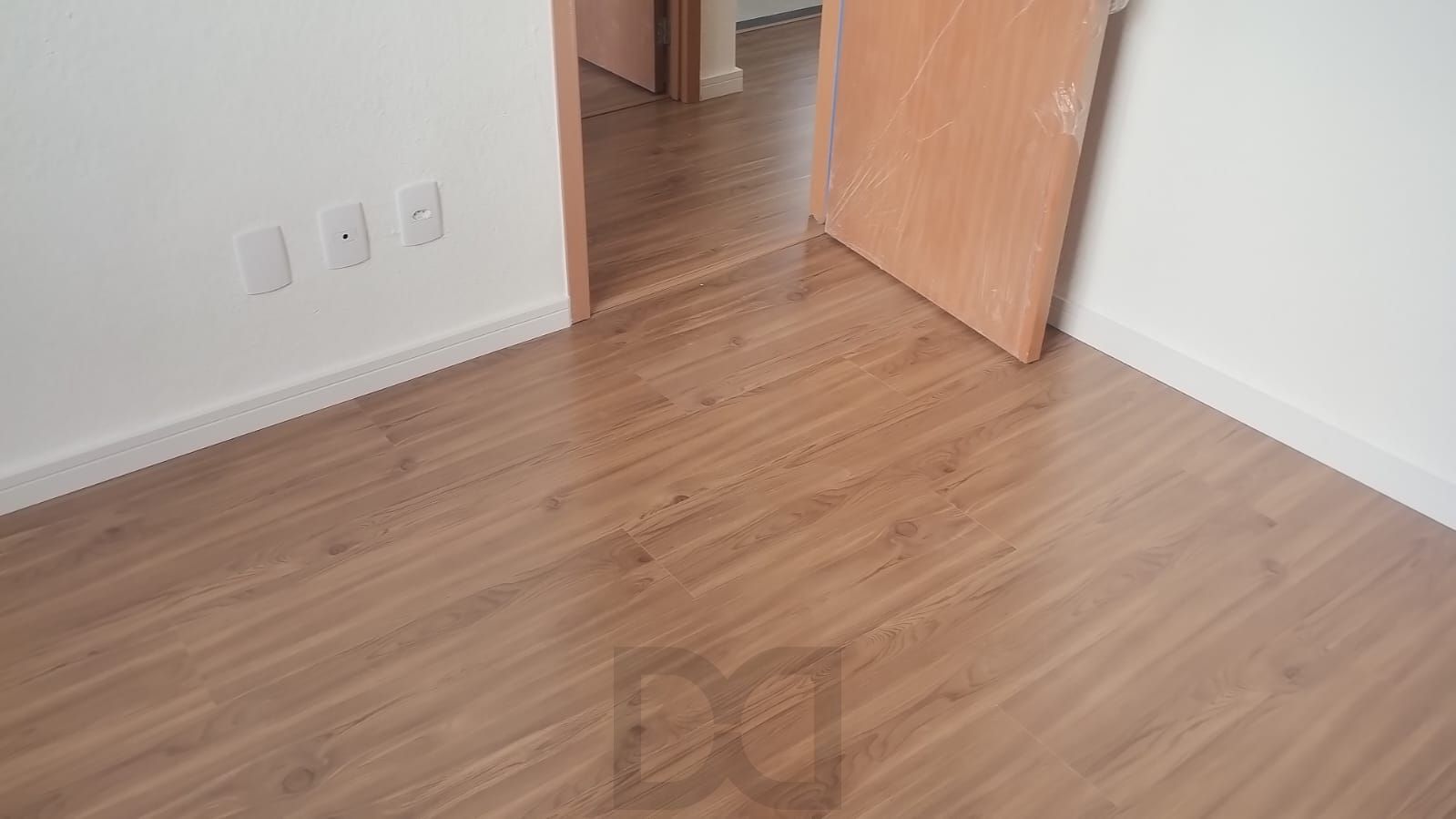 Apartamento na Restinga - 2 Dormitórios — foto 2