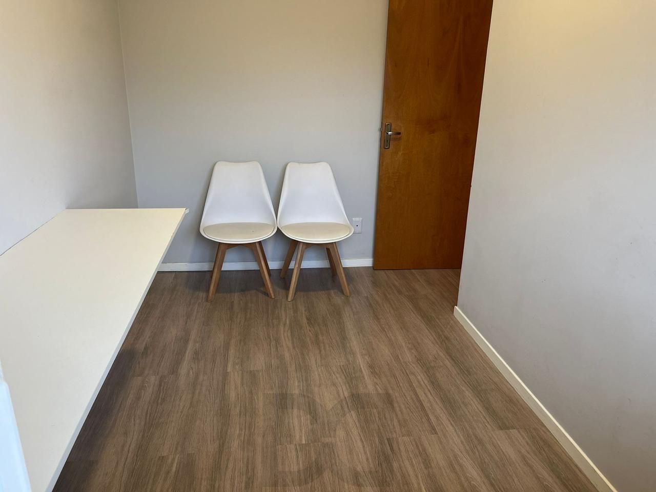 Casa Residencial à Venda no Bairro Hípica 2 dormitórios — foto 8