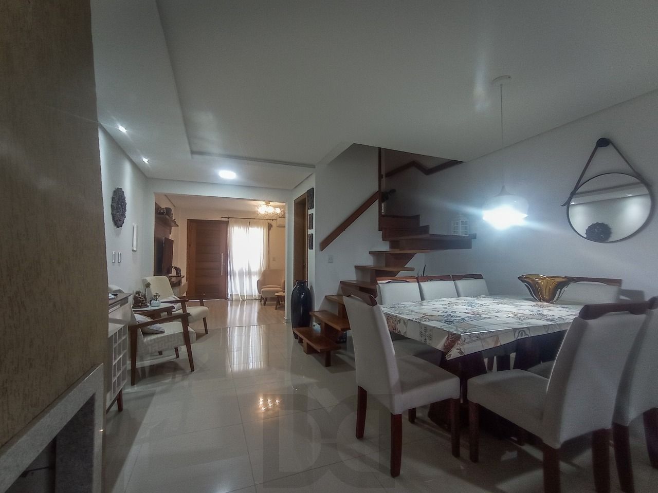 Casa no bairro Hípica - 3 dormitórios — foto 2