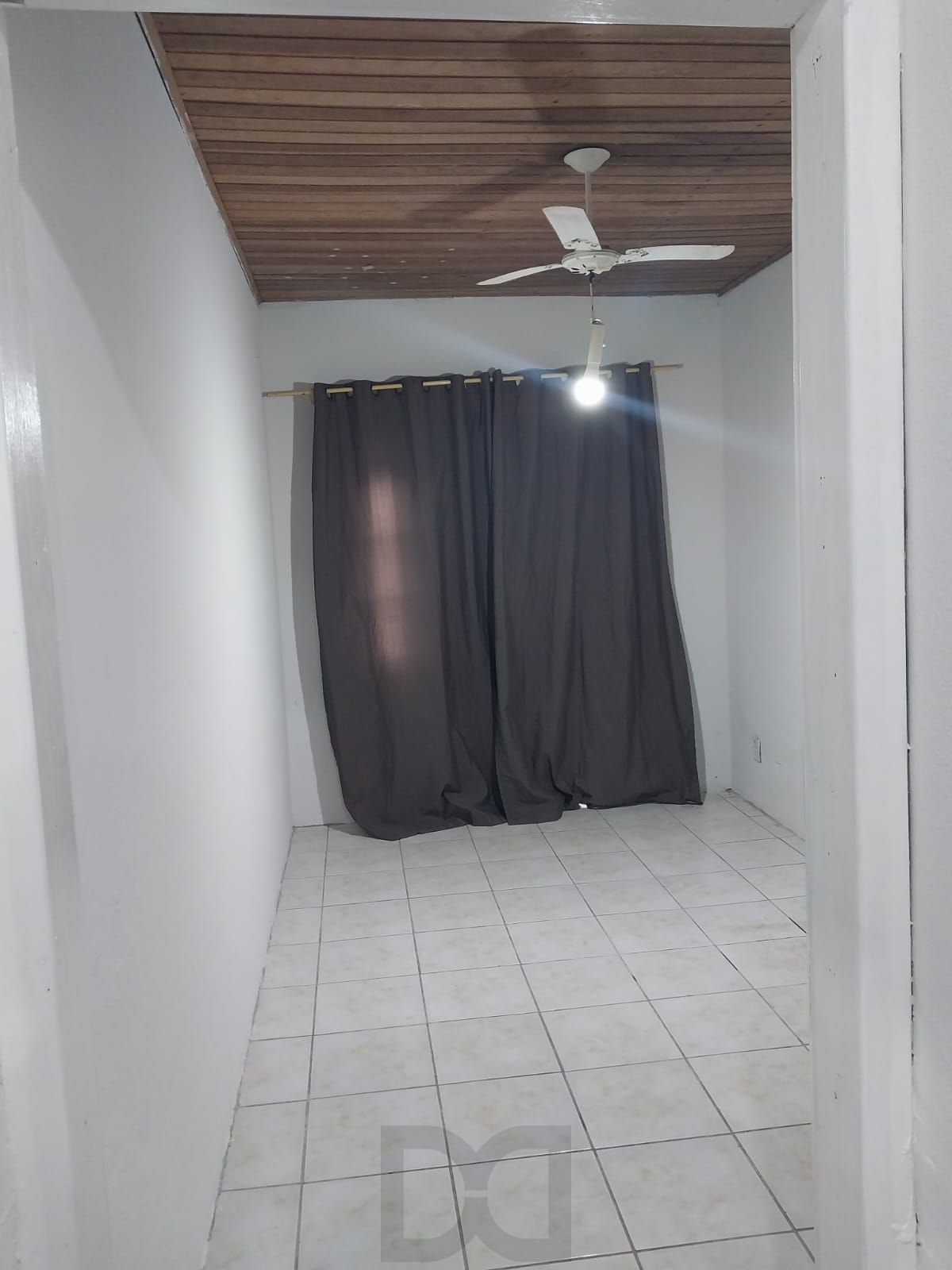 Casa no bairro Hípica - 2 dormitórios — foto 6