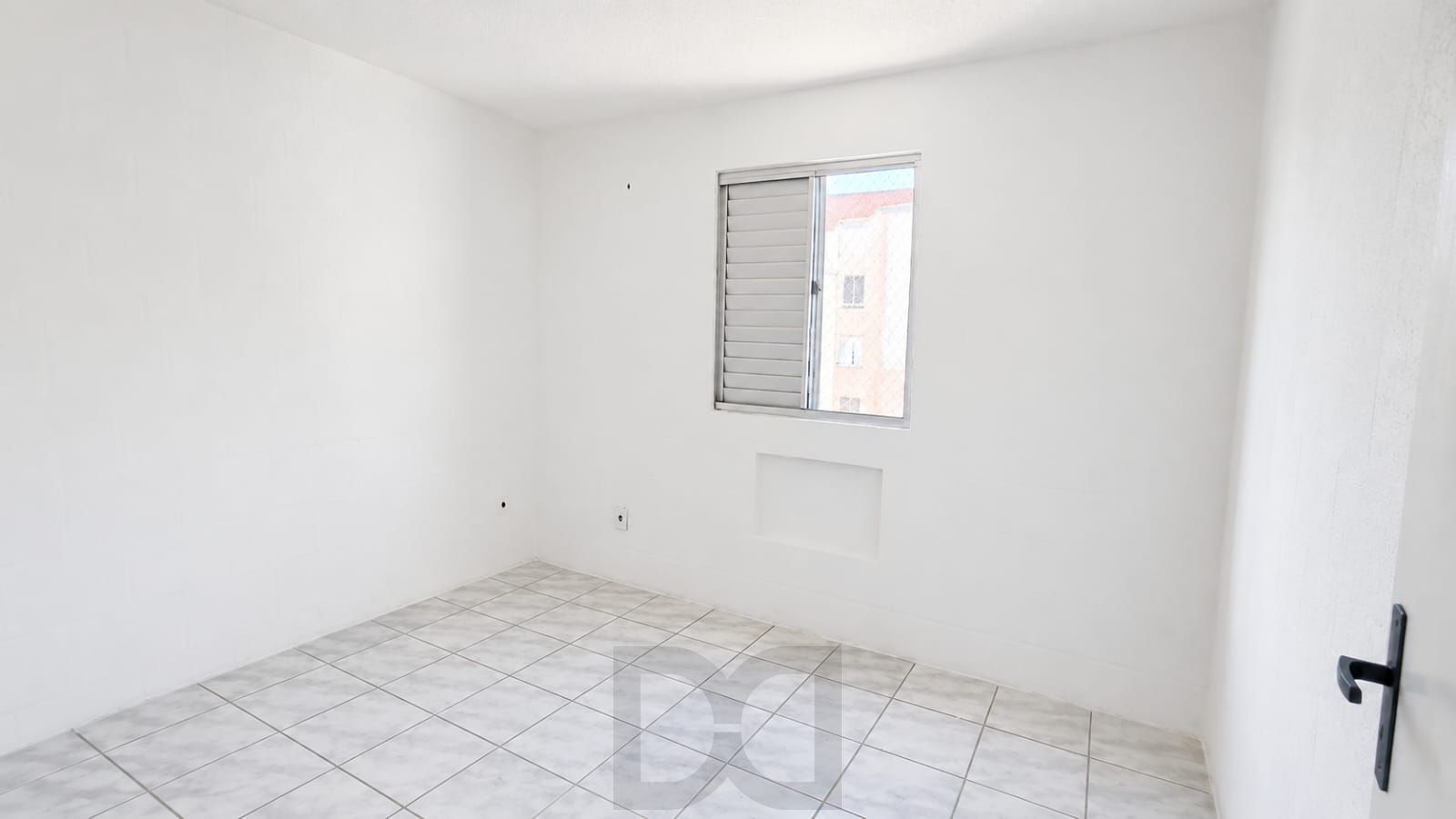Apartamento no Bairro Lomba do Pinheiro - 2 Dormitórios — foto 5