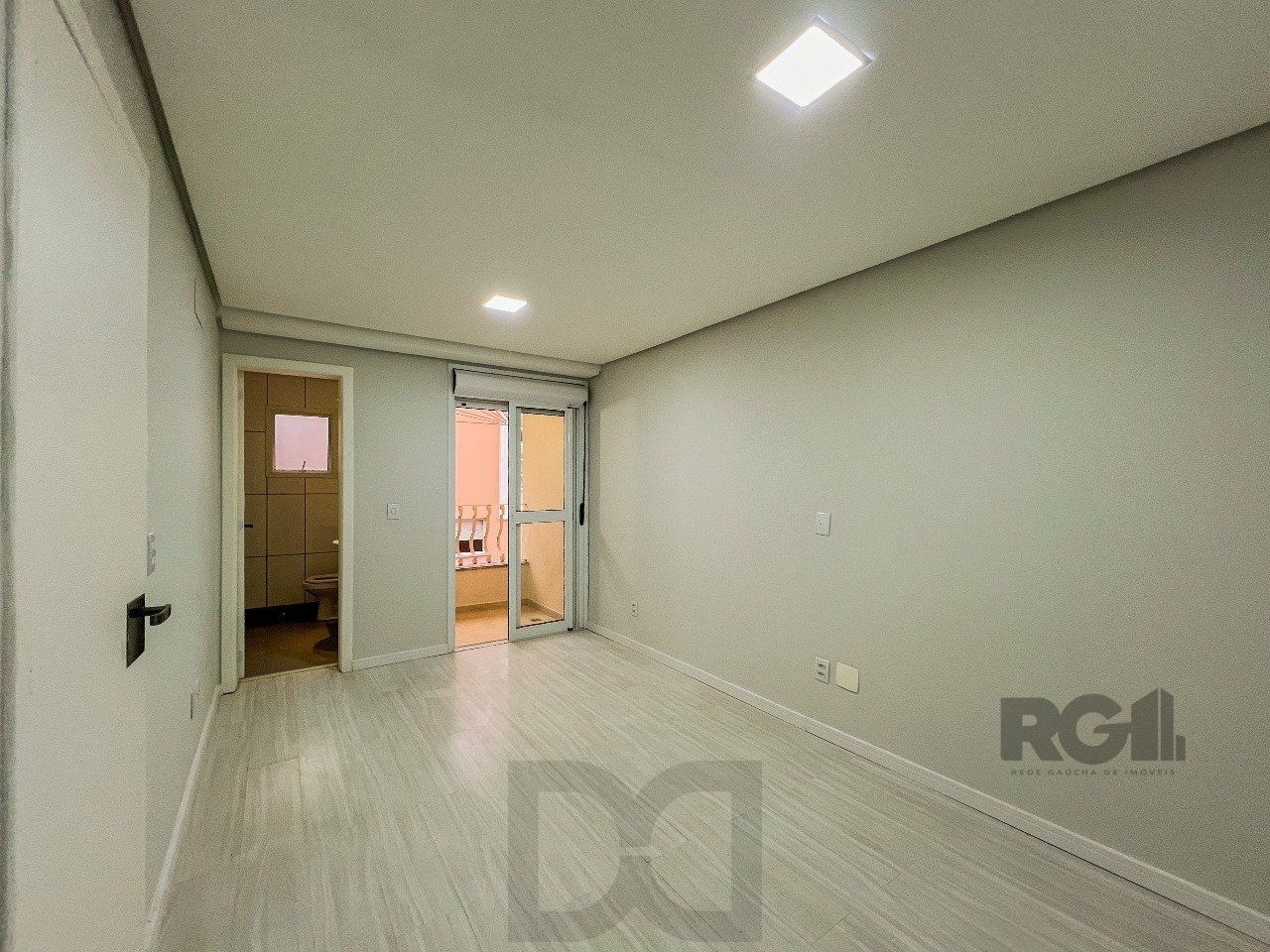 Casa em Condomínio no bairro Pedra Redonda - 5 dormitórios — foto 18