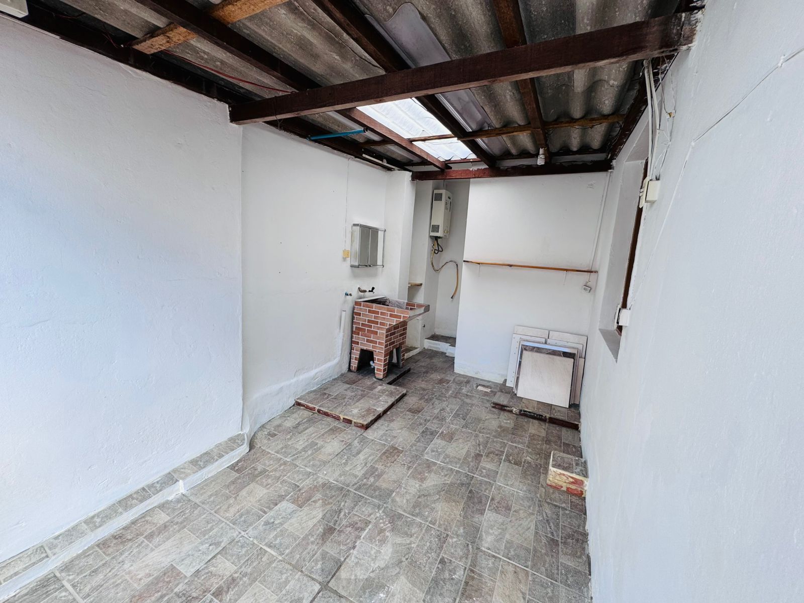 Casa no bairro Guarujá - 3 dormitórios - 1 suíte — foto 35