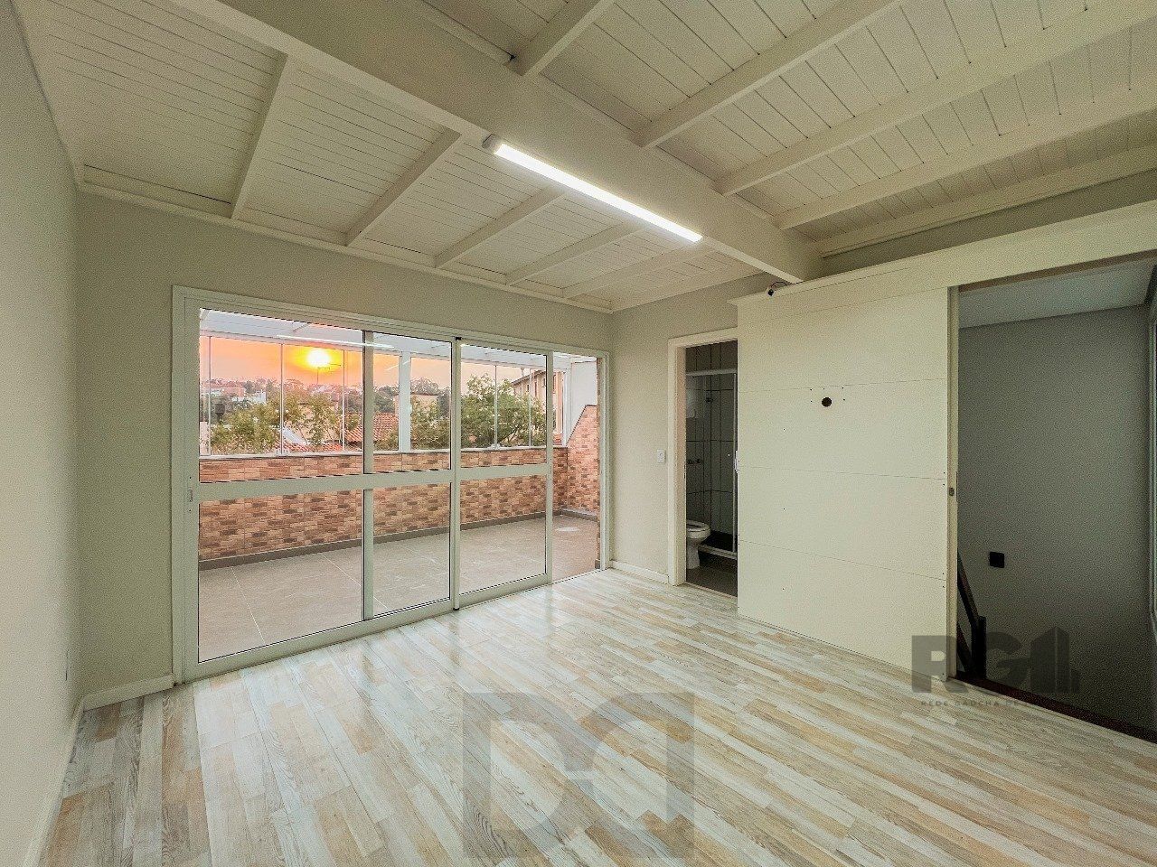Casa em Condomínio no bairro Pedra Redonda - 5 dormitórios — foto 20