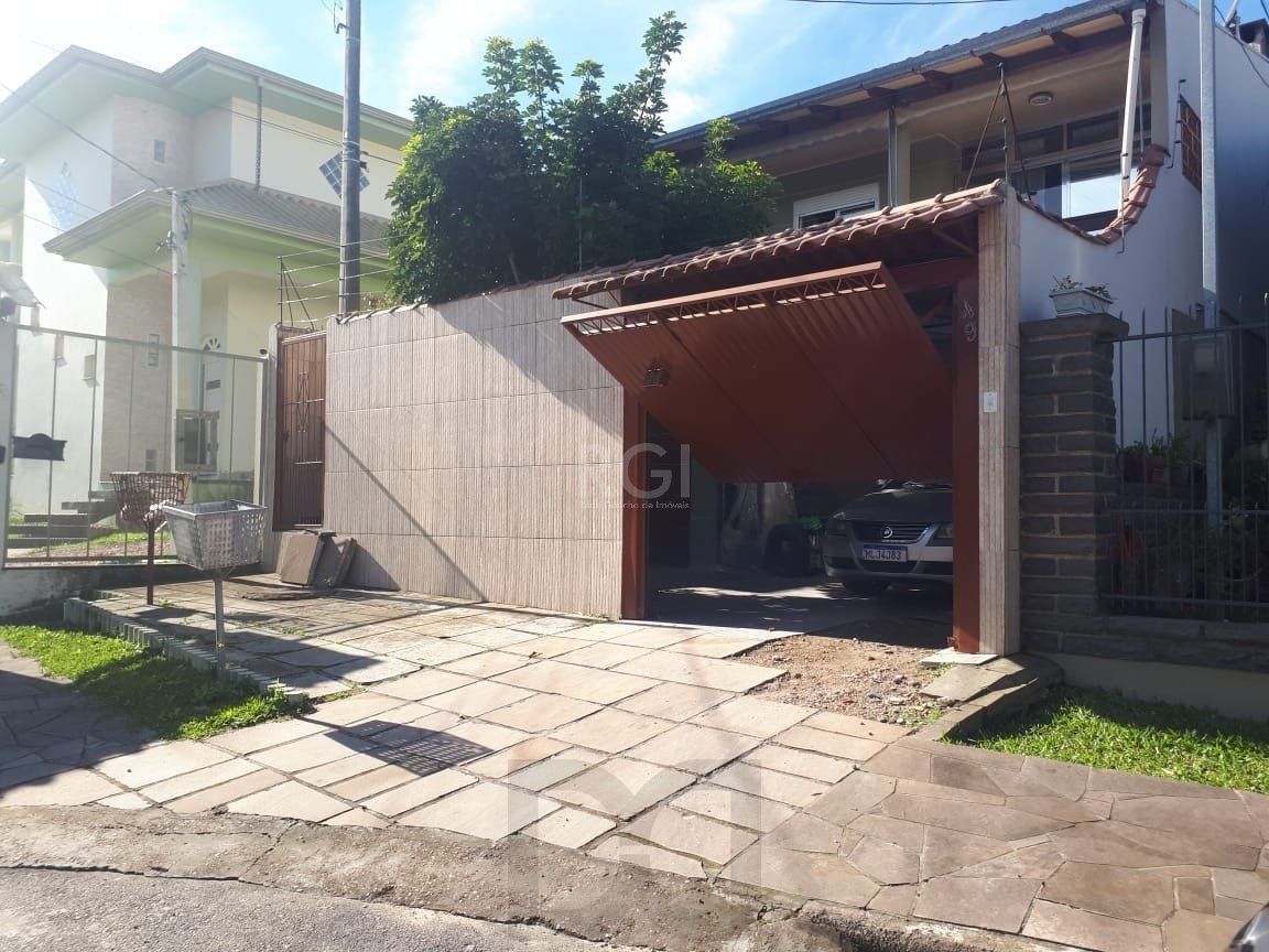 Casa no bairro Vila Nova - 3 dormitórios — foto 1